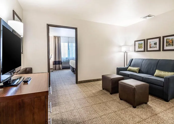 Comfort Suites At Par 4 Resort